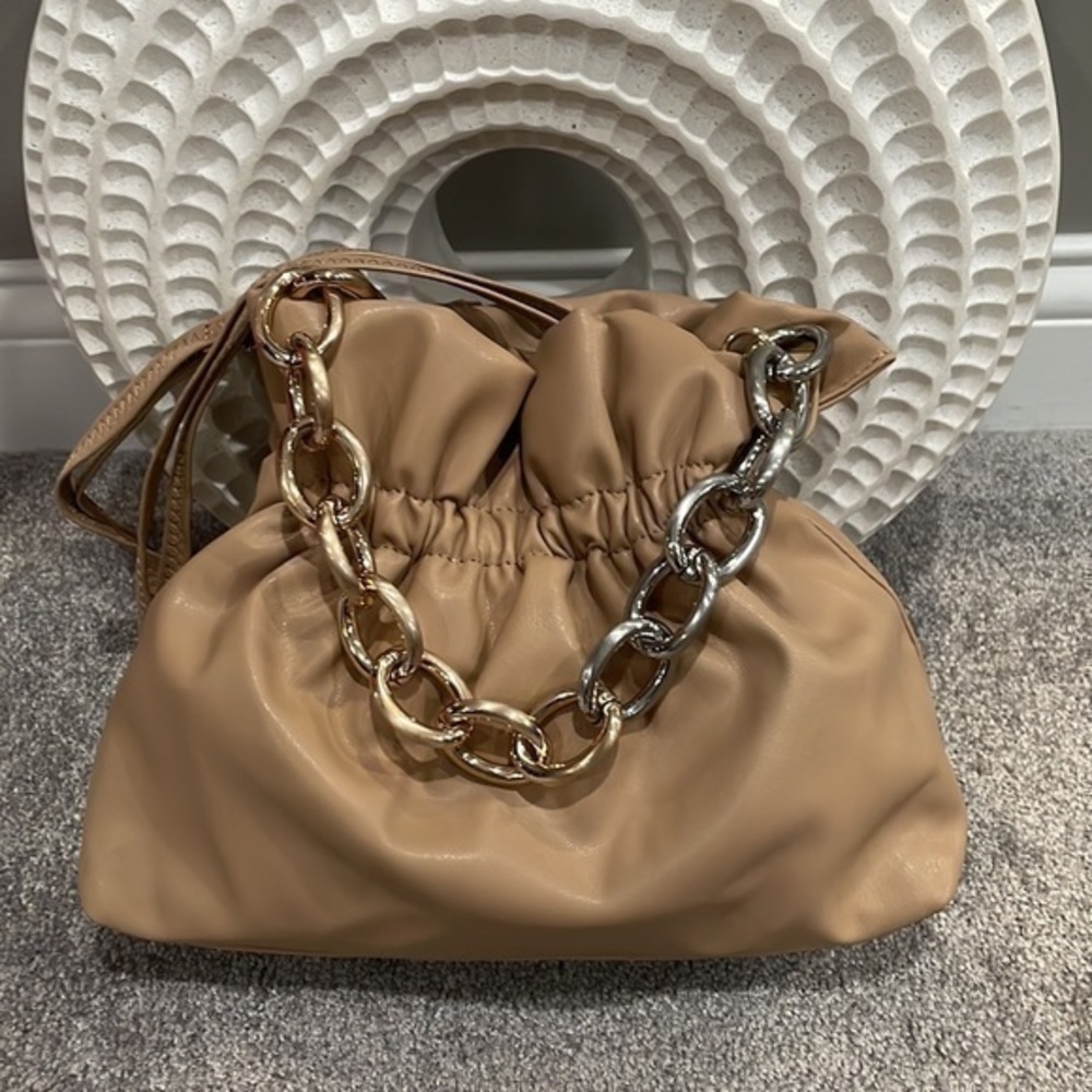 Collection eighteen bag